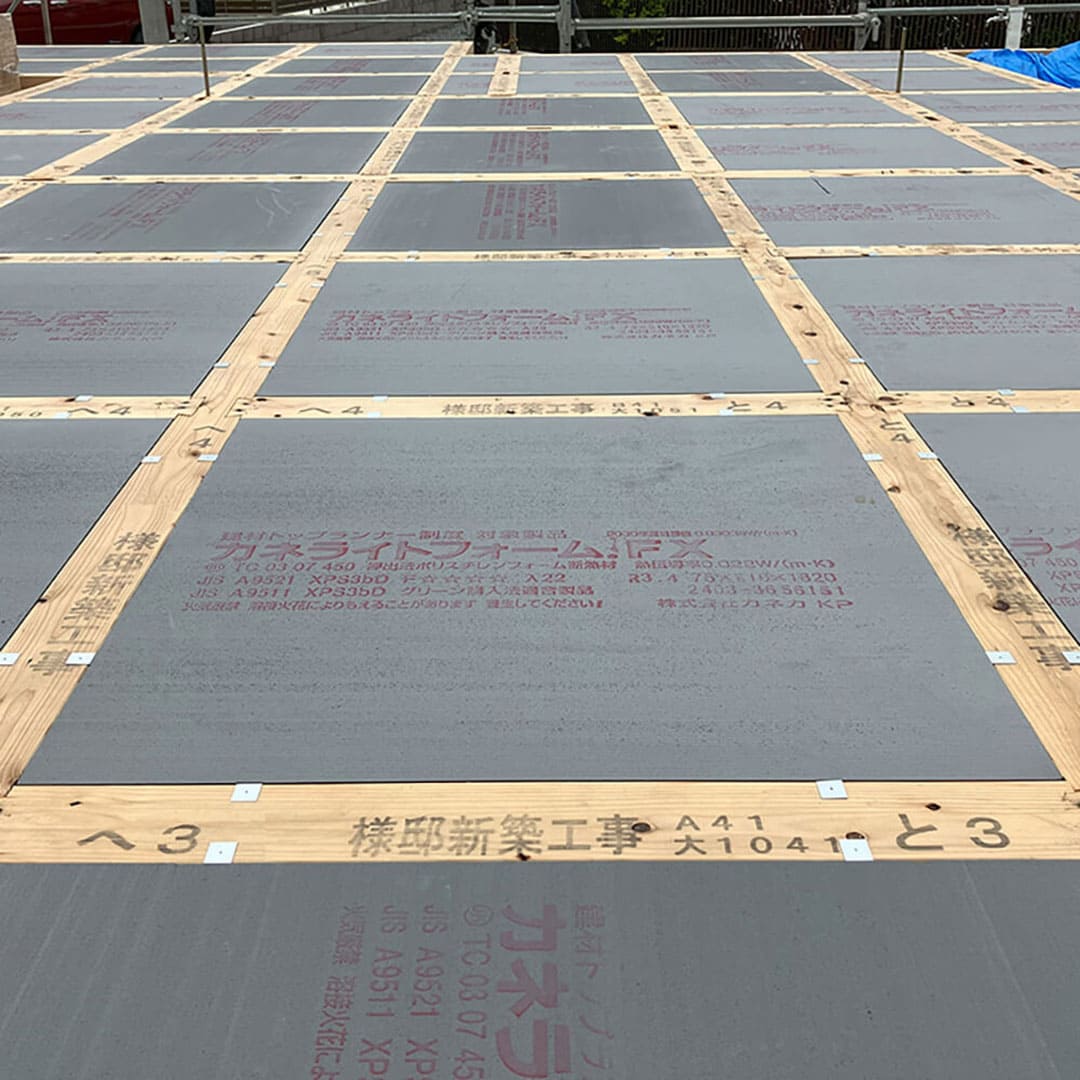 床断熱施工例